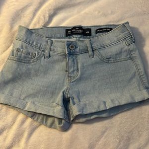 Hollister Low Rise Short-Short